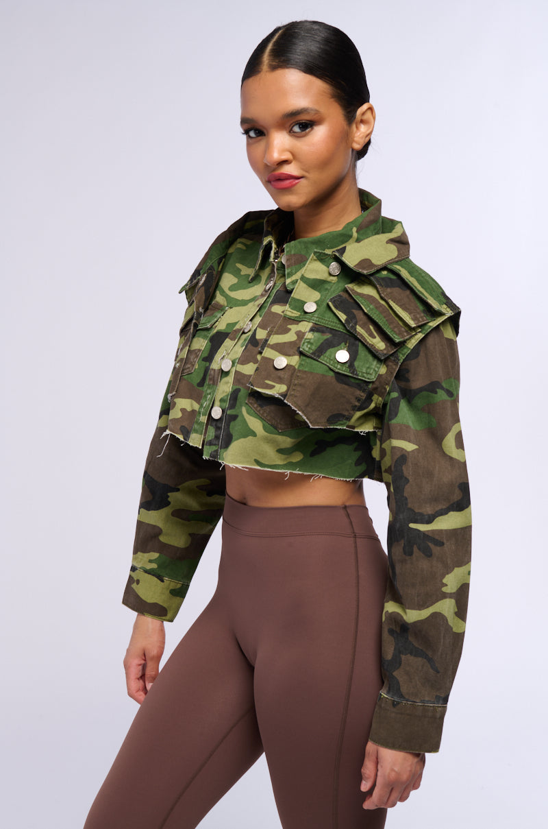 DOUBLE TROUBLE CROP CAMO DENIM JACKET