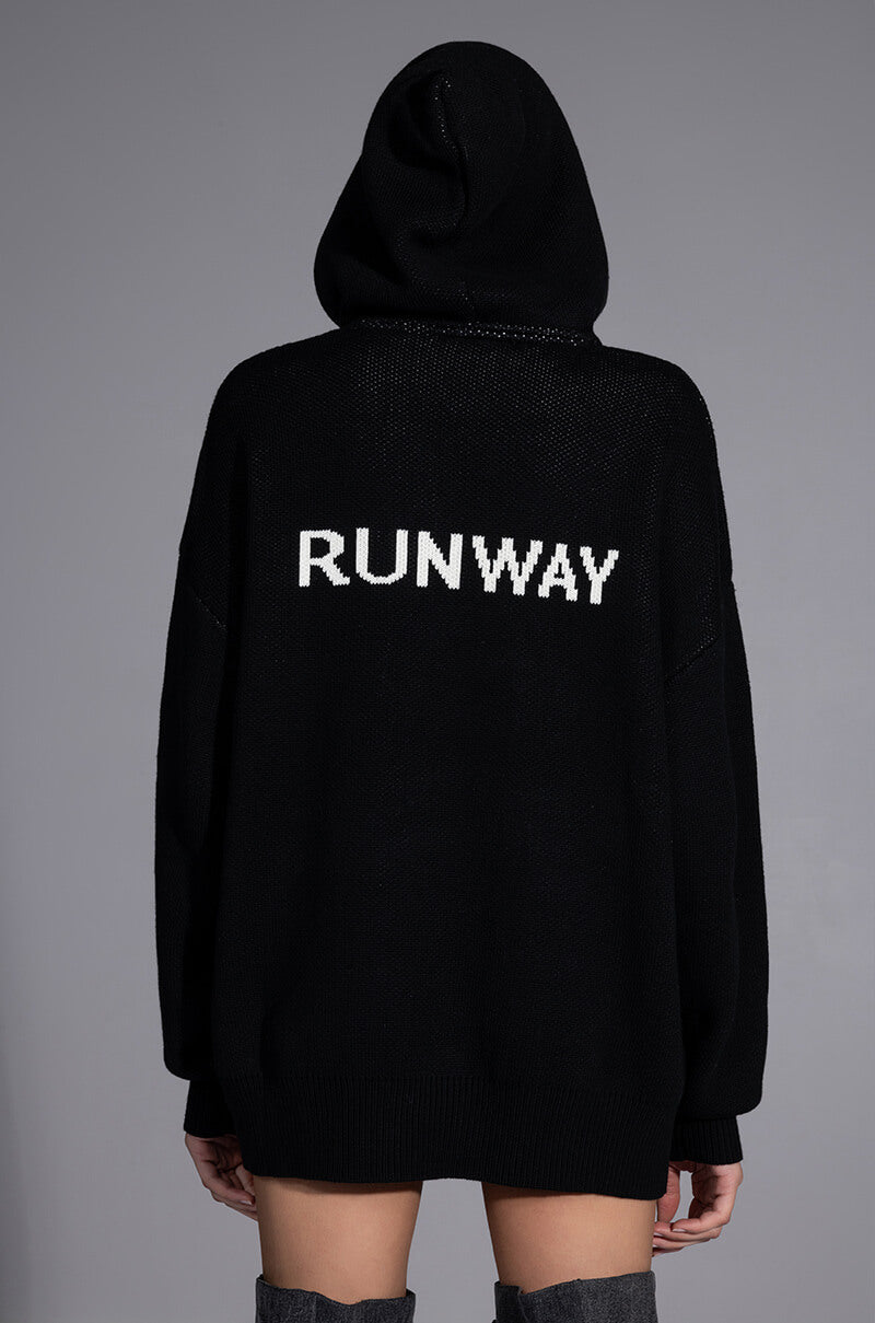 RUNWAY OVERSIZED HOODED SWEATER