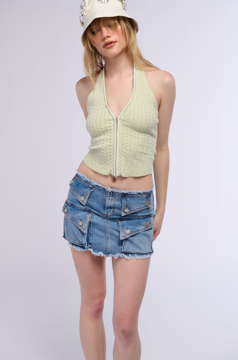 ZIP IT UP SLEEVELESS CROP TOP IN MINT