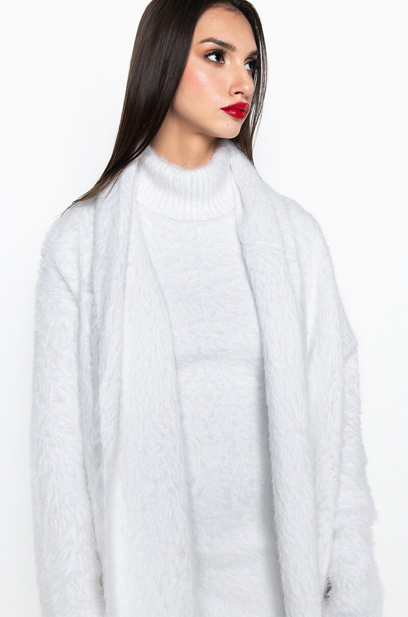 KYLIE FUZZY CARDIGAN IN WHITE