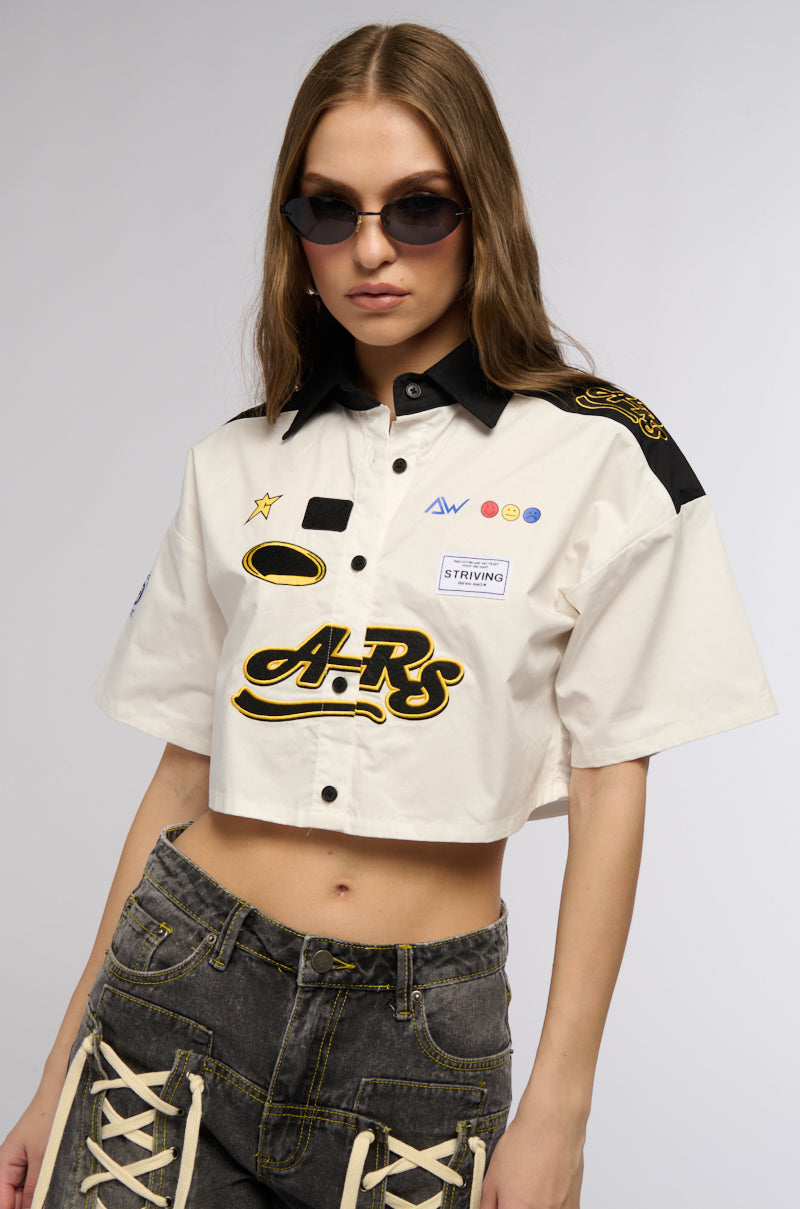 MEET YOU AT THE FINISH LINE COLLARED CROPPED SHIRT