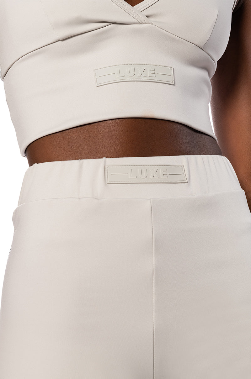 ITS THE PAXTON LUXE SHORT IN LIGHT GREY