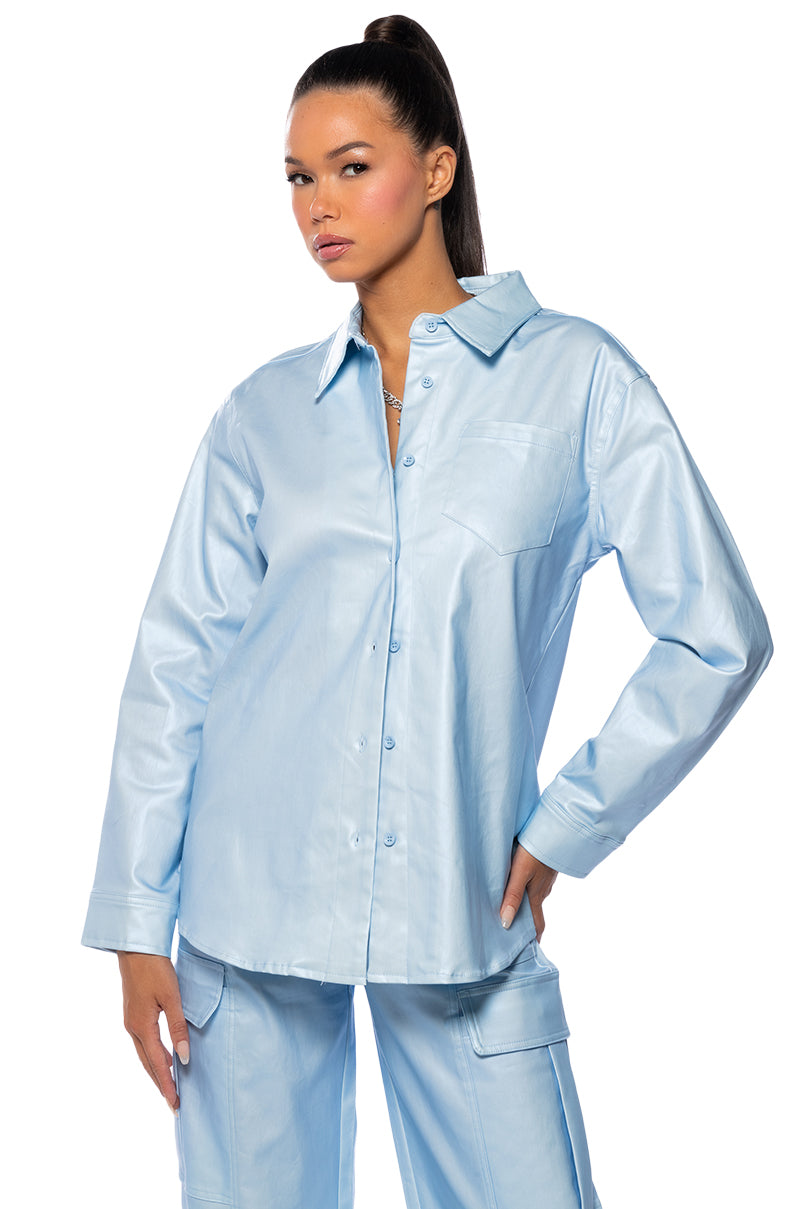 SEASIDE LOVERS BUTTON DOWN BLOUSE