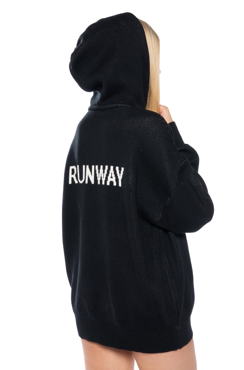 RUNWAY OVERSIZED HOODED SWEATER