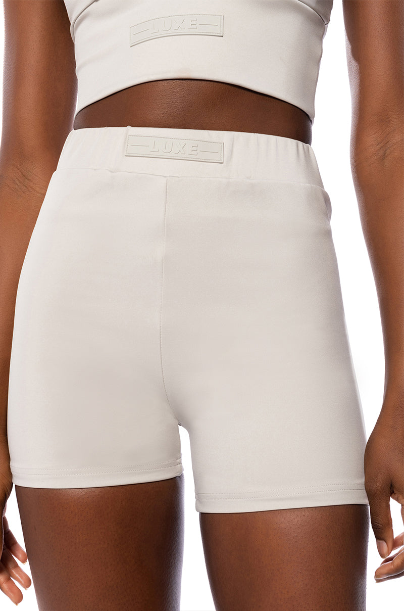 ITS THE PAXTON LUXE SHORT IN LIGHT GREY