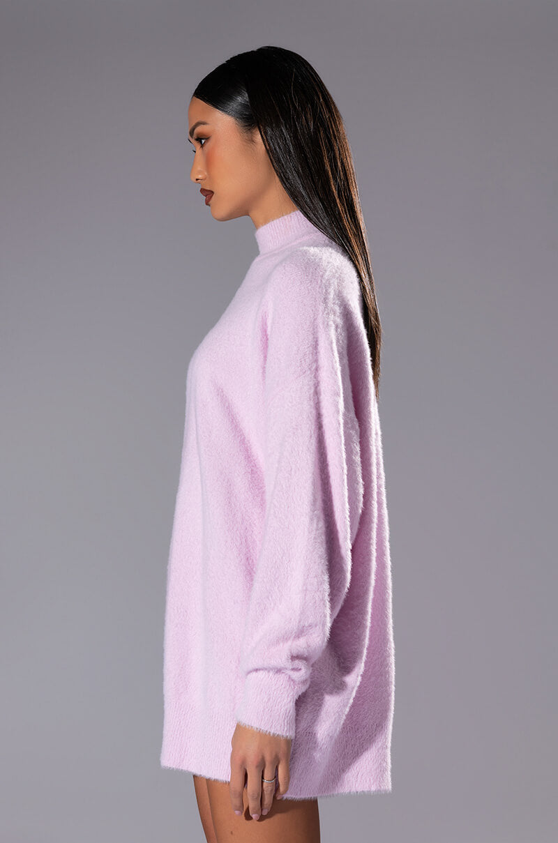 REMI FUZZY KNIT OVERSIZED SWEATER