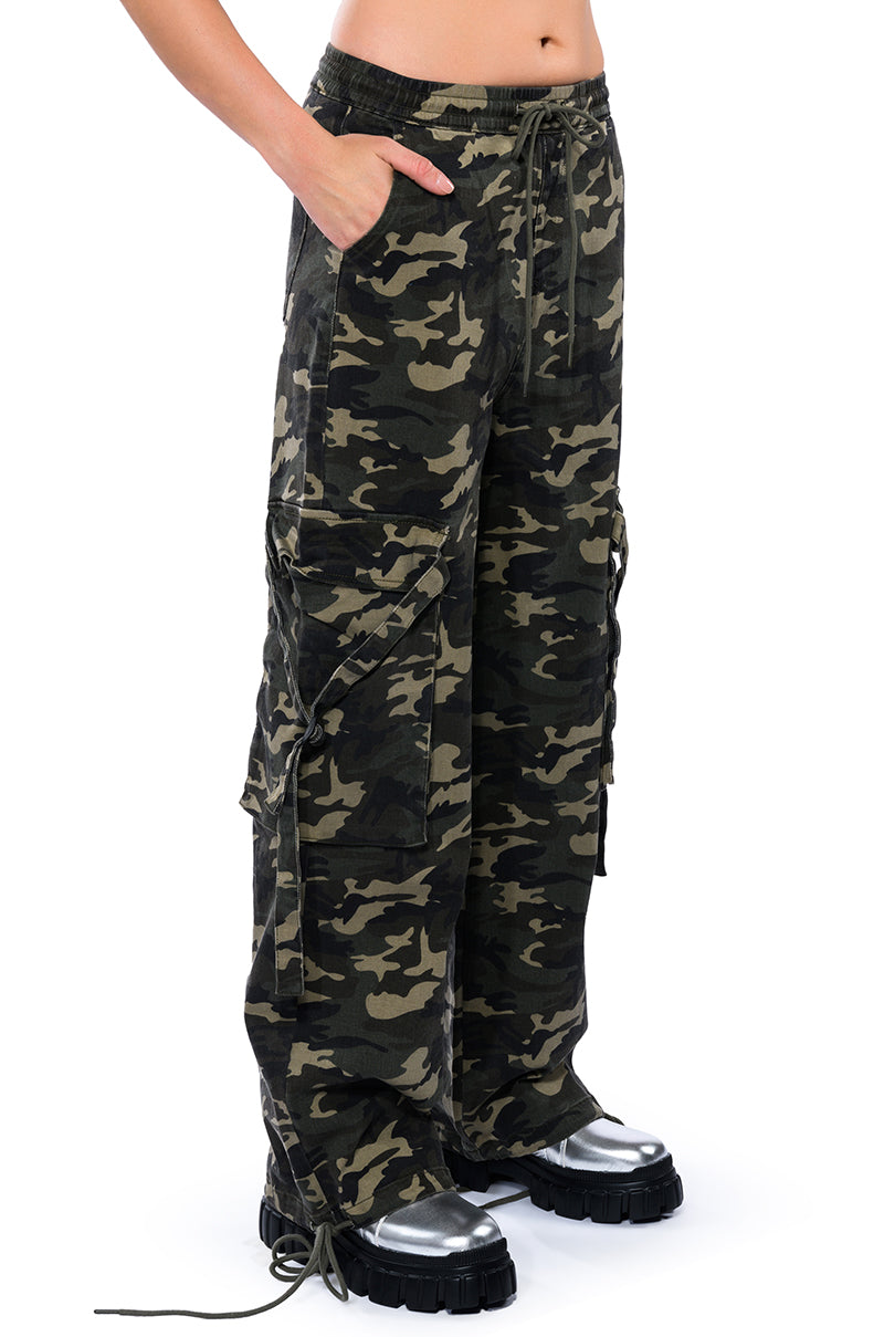 UNSTOPPABLE WIDE LEG CARGO PANTS