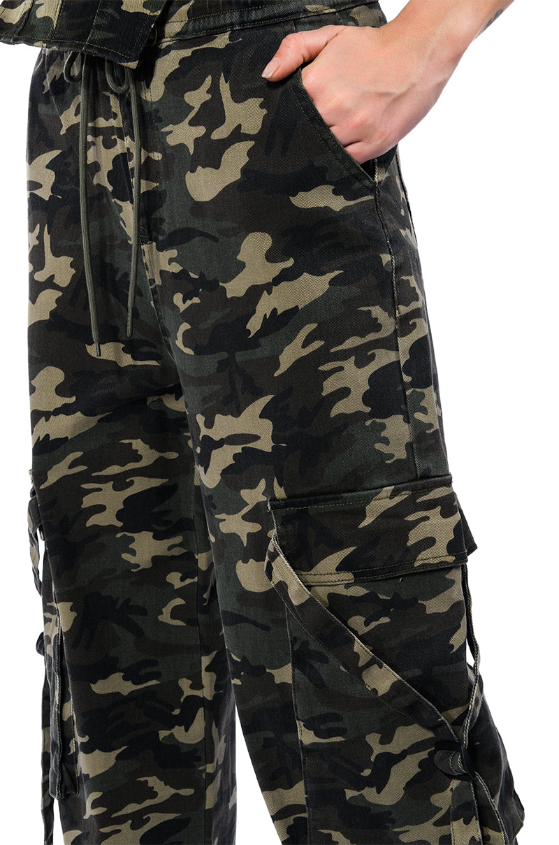 UNSTOPPABLE WIDE LEG CARGO PANTS