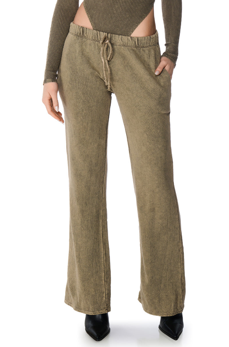 JOJO MINERAL WASH WIDE LEG SWEATPANT IN LIGHT BROWN