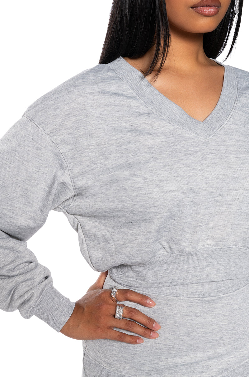 HALLIE V NECK CROPPED SWEATSHIRT