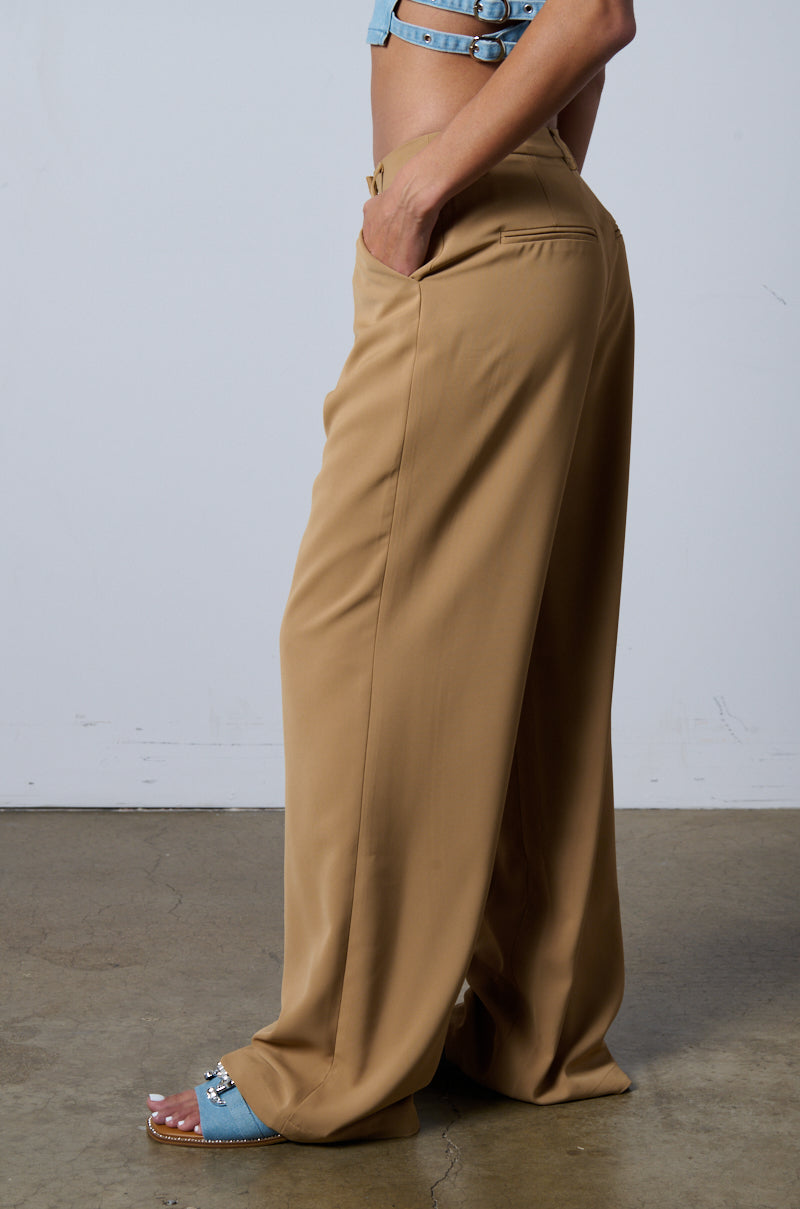 ABOUT MY CASH STRAIGHT LEG WOVEN TROUSER IN BEIGE