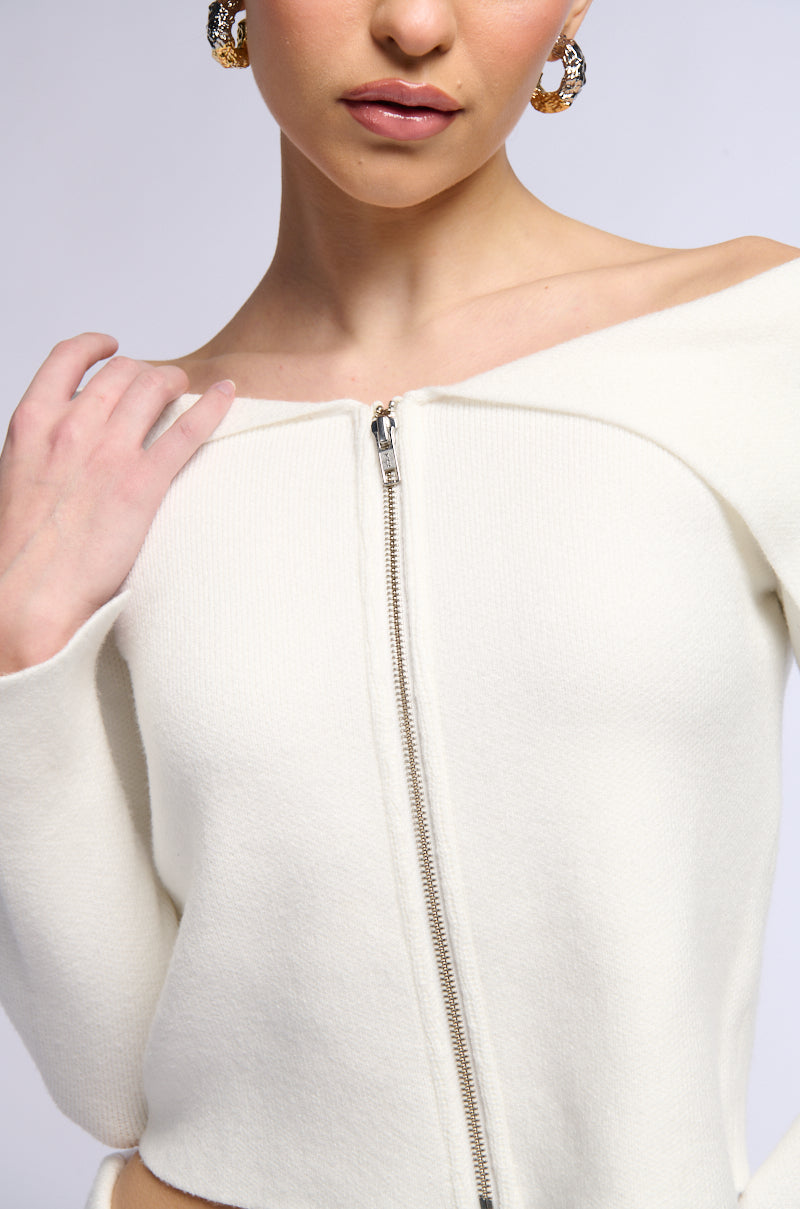 VIVI ZIP FRONT SWEATER IN WHITE