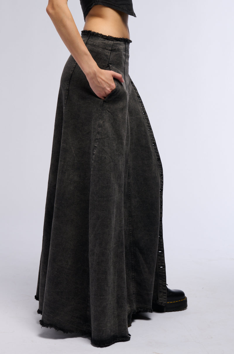 COME TO ME DENIM MAXI SKIRT