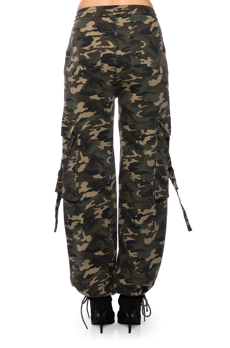 UNSTOPPABLE WIDE LEG CARGO PANTS