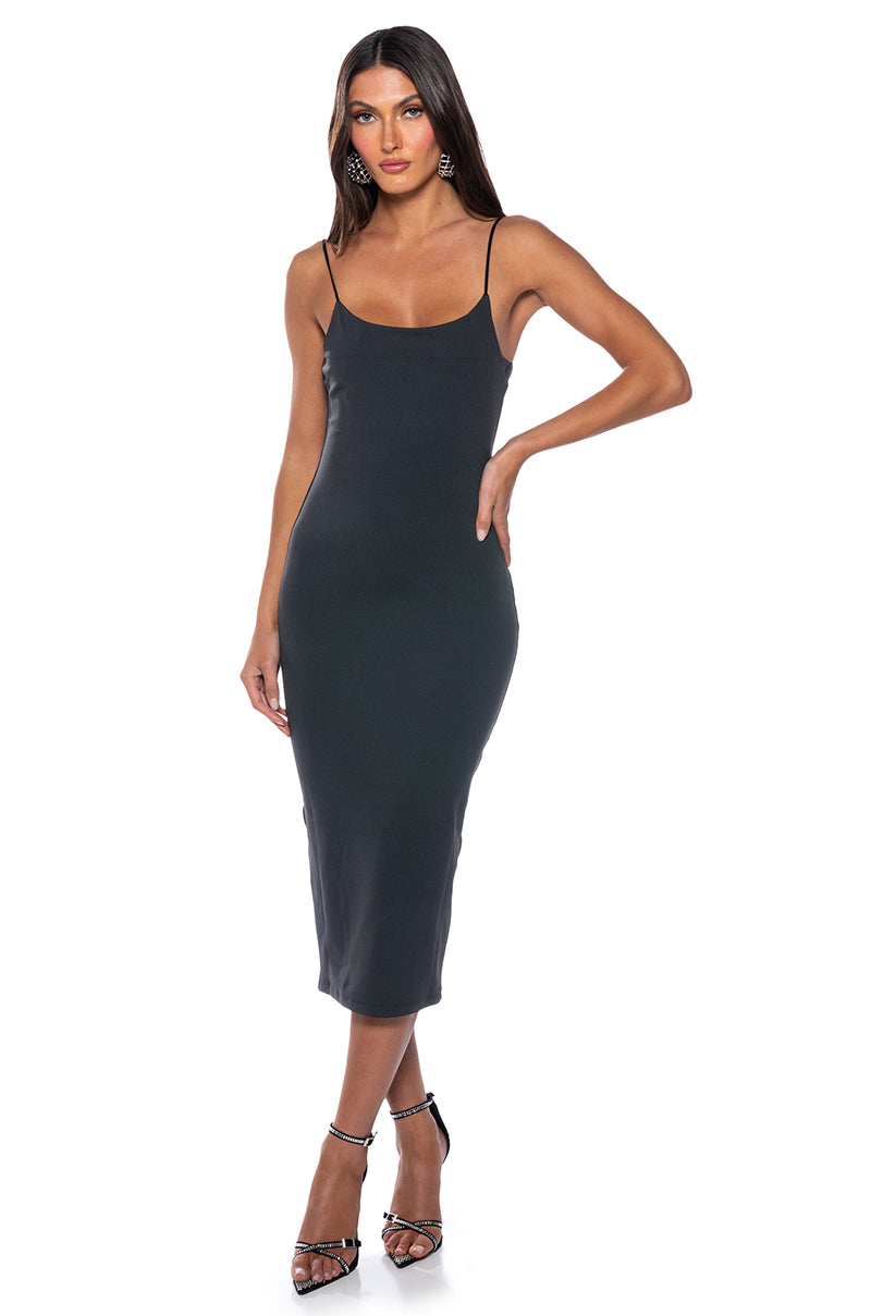 PAXTON SCOOP NECK SLEEVELESS MAXI DRESS