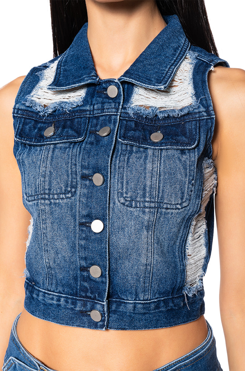 EVERYDAY FITTED DENIM VEST