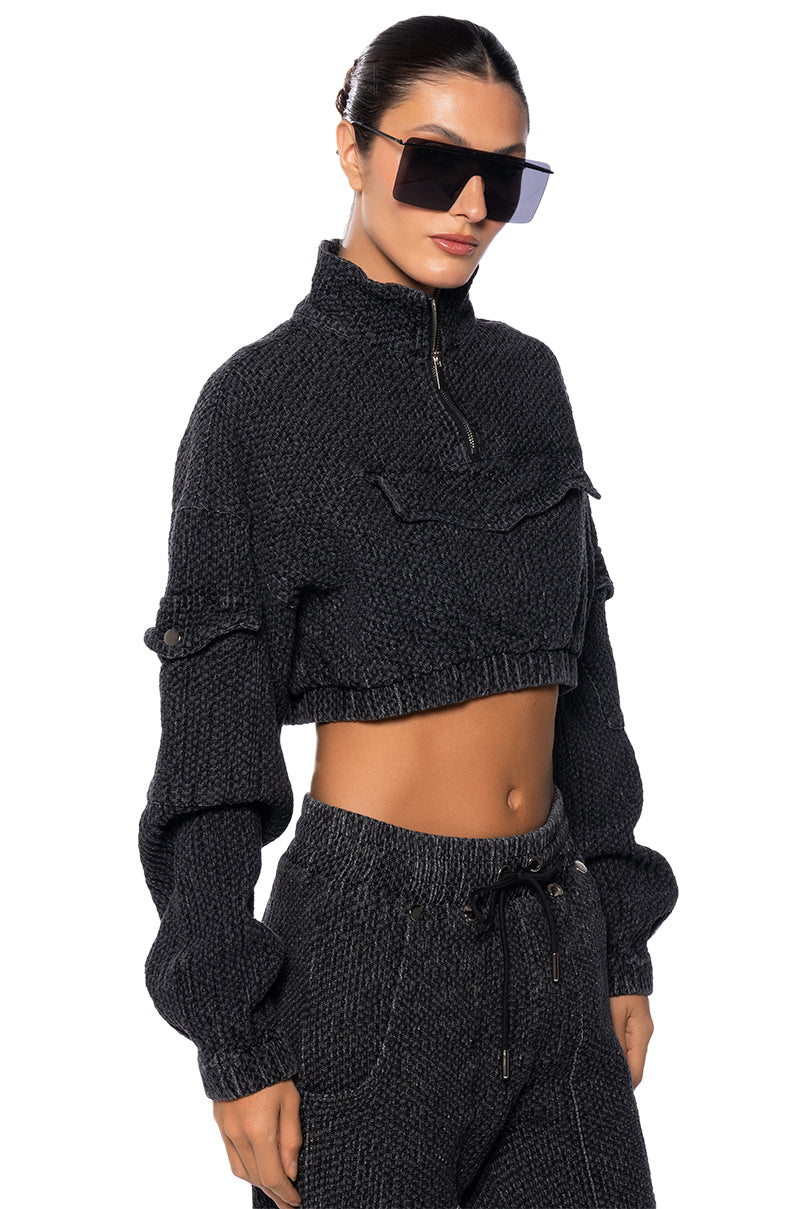 MONTE COZY KNIT POCKET DETAIL HALF ZIP CROP SWEATSHIRT