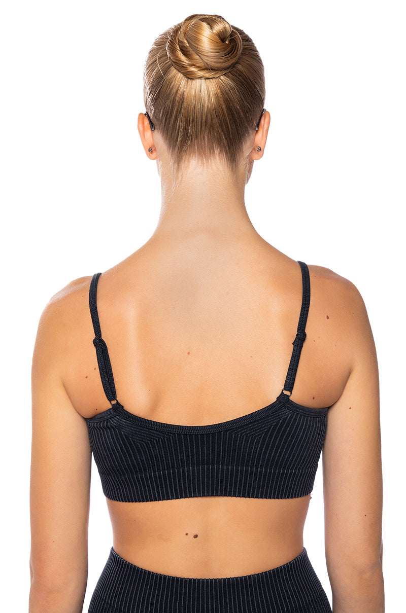 PAXTON LANEY SCOOP NECK CROP