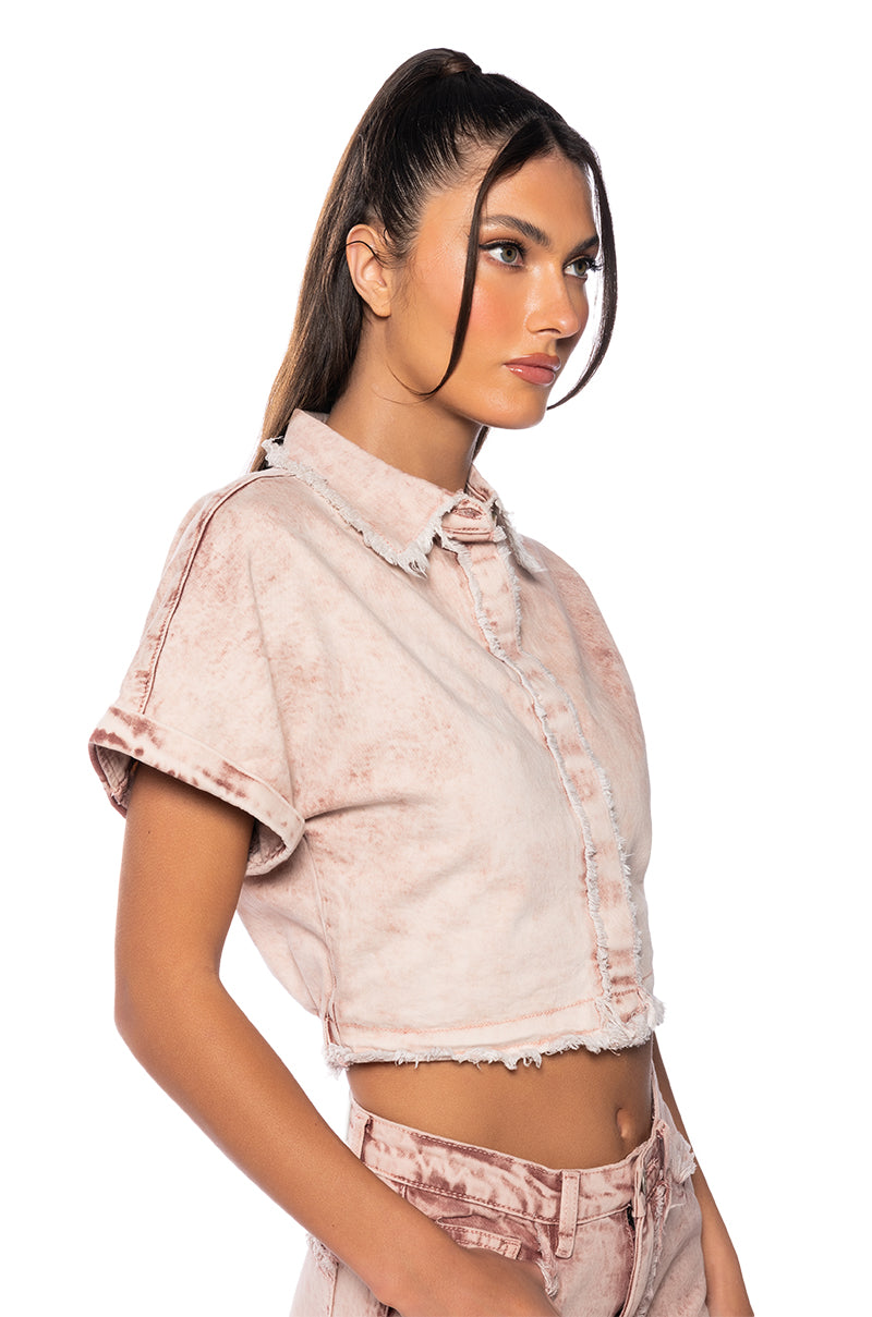 FAYE DISTRESSED BUTTON DOWN TOP IN MAUVE