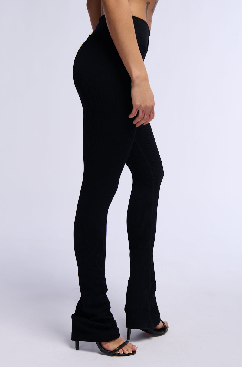 PAXTON RIBBED CROSS FRONT FLARED LEGGING IN BLACK