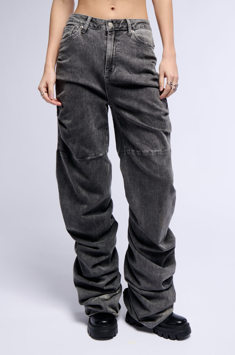 NEVER CHANGE RUCHED RELAXED FIT JEANS IN GRAY