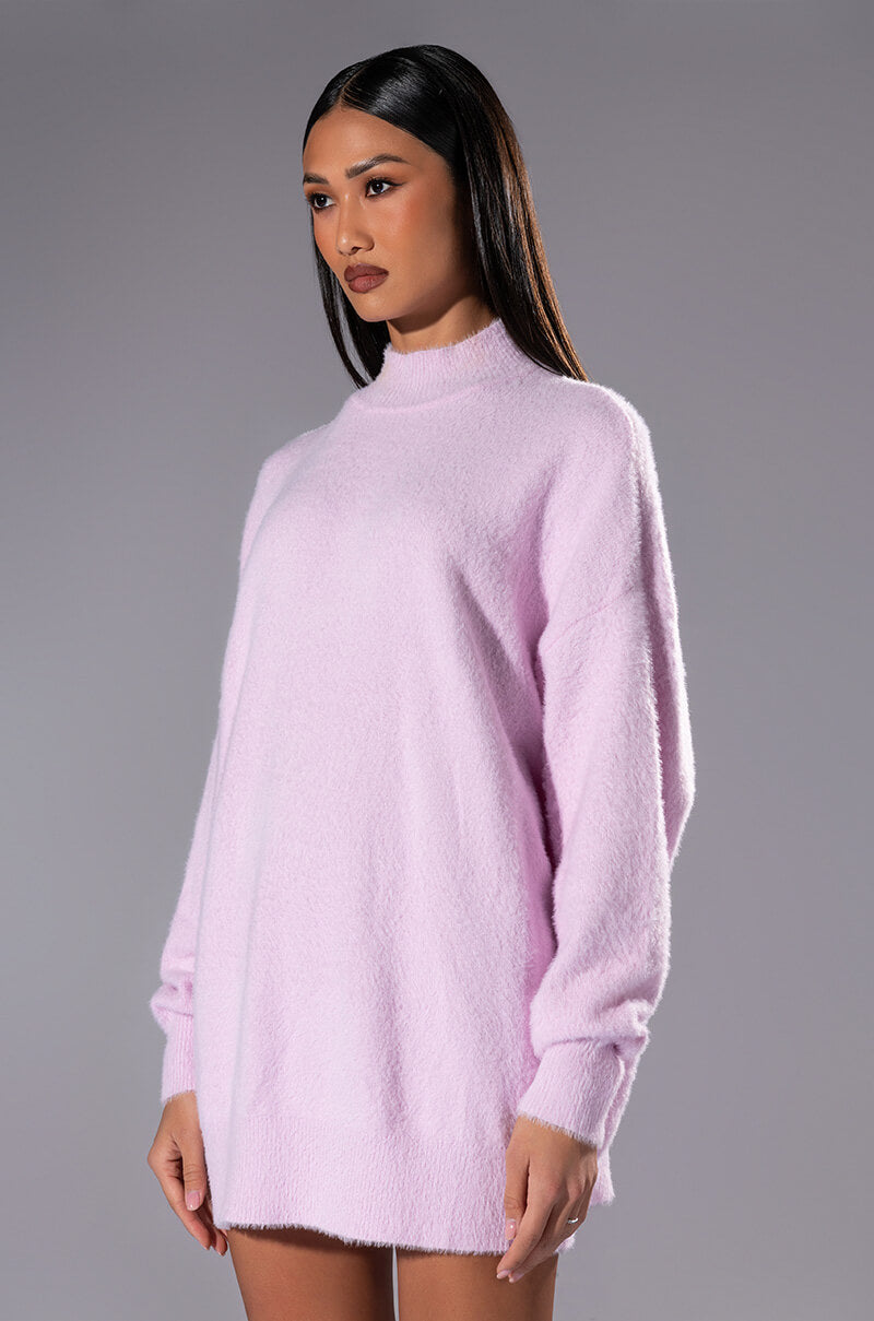 REMI FUZZY KNIT OVERSIZED SWEATER