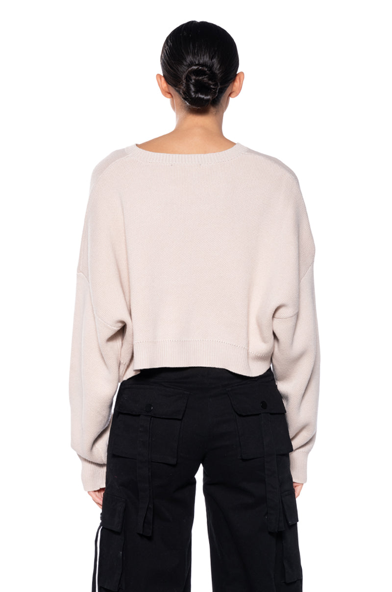 COMFY SEAONS CROPPED SWEATER