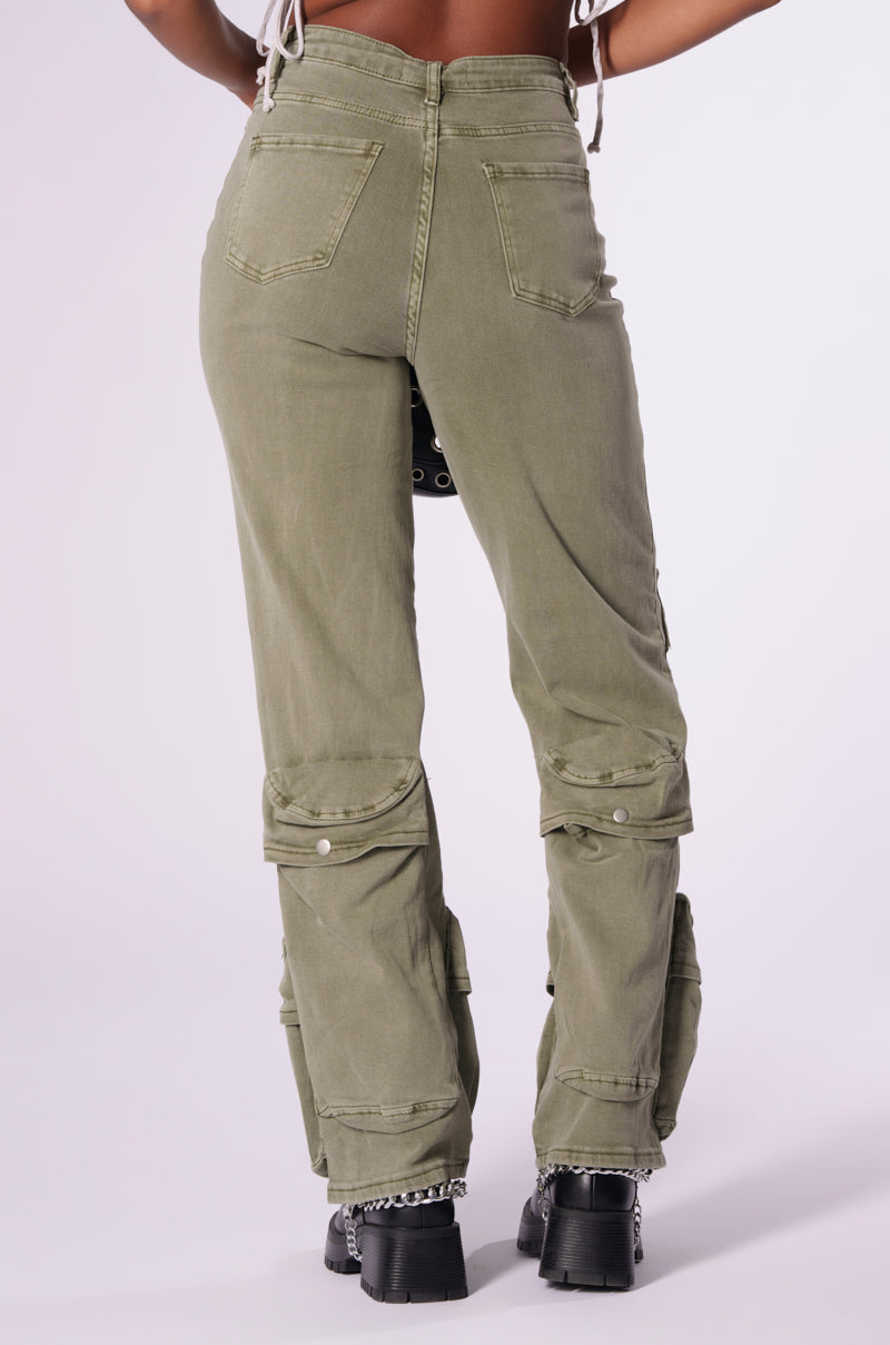 OLIVE CARGO POCKET JEAN