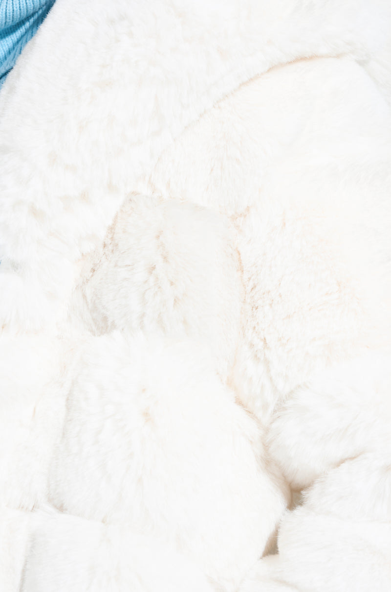 LUXE JENNY HOODED FAUX FUR TRENCH IN WHITE