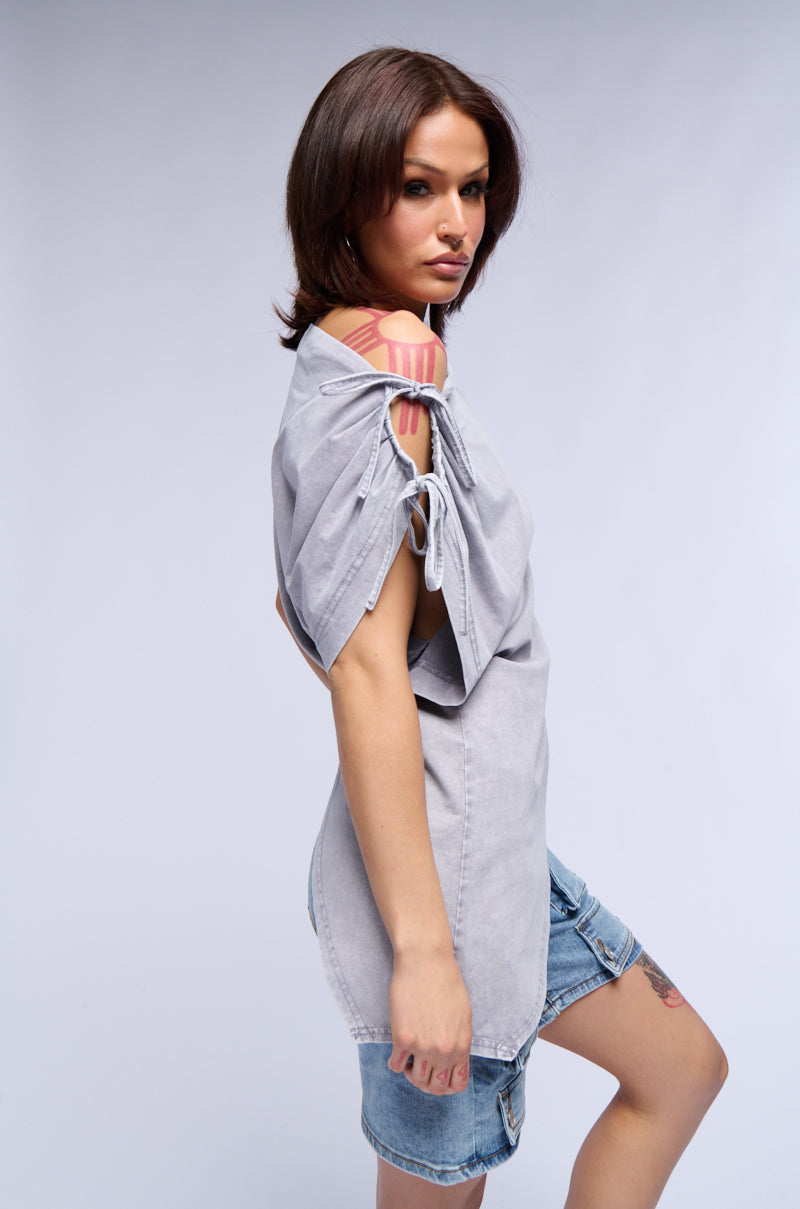 CATIE BOAT NECK ASYMMETRICAL TSHIRT