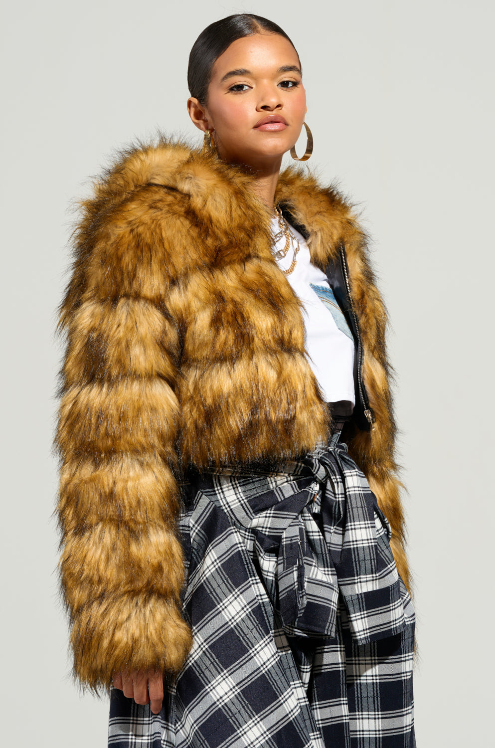 GRACELLE FAUX FUR CROPPED JACKET