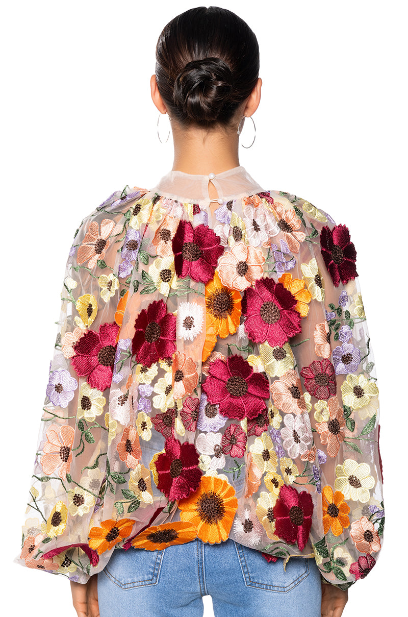 GARDEN DREAMS FLORAL BLOUSE