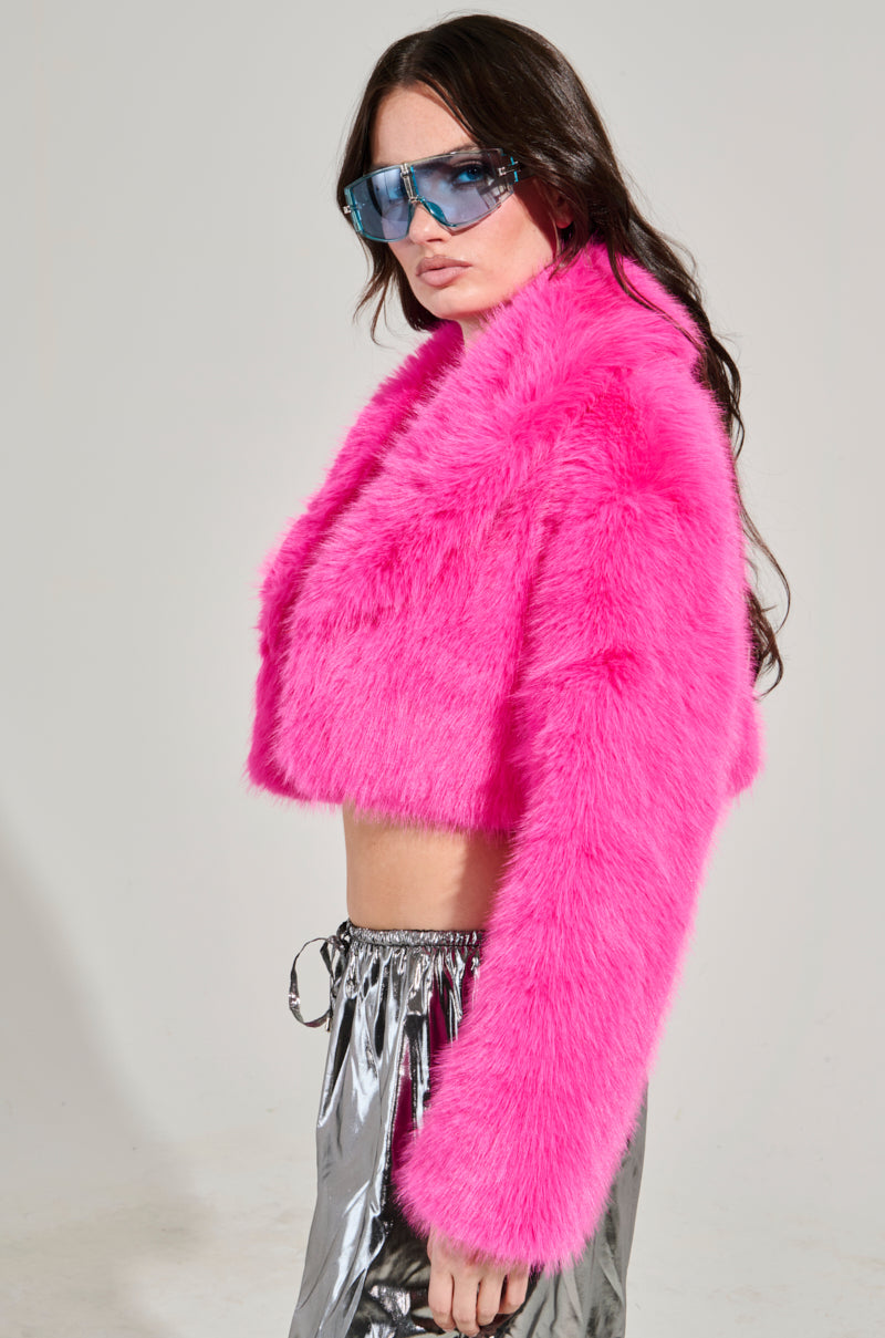 LIGHTS OUT CROPPED FAUX FUR JACKET IN PINK