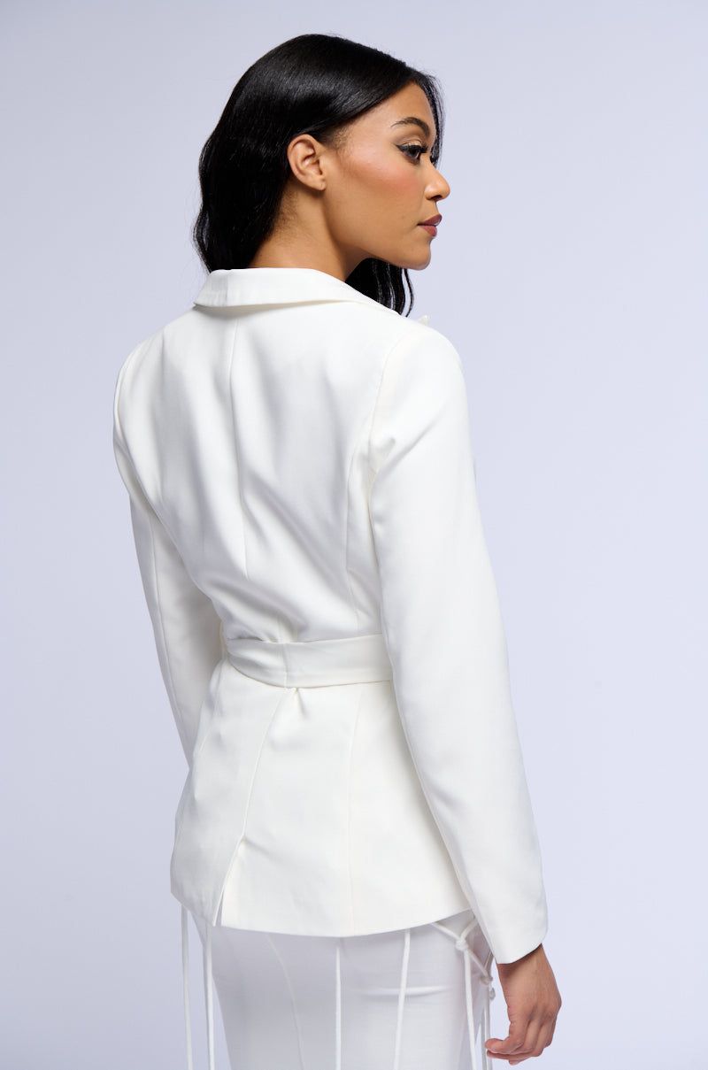 ESSENTIALS TIE FRONT BLAZER IN WHITE