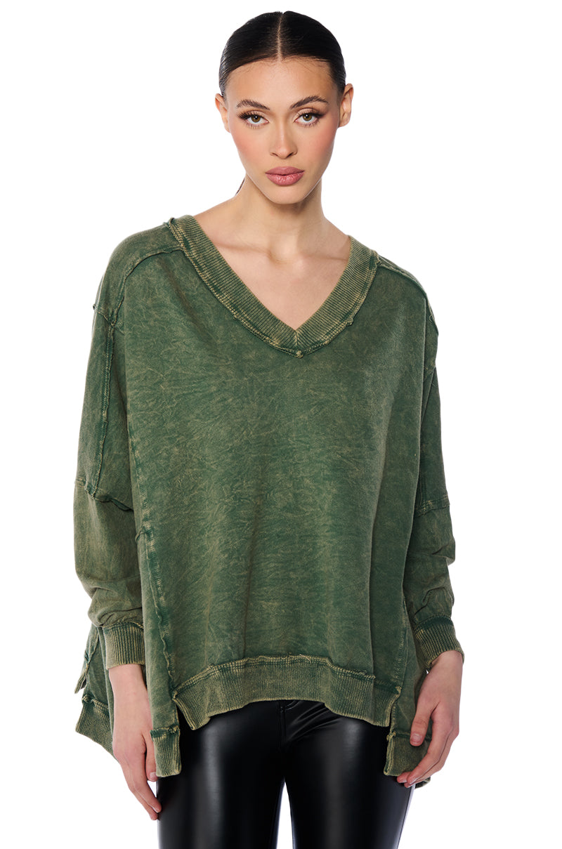 ARIA OVERSIZED V NECK SWEATSHIRT