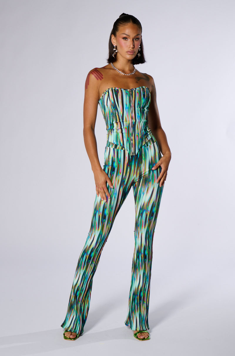 TRIPPY MULTICOLOR KICK FLARE LEGGING