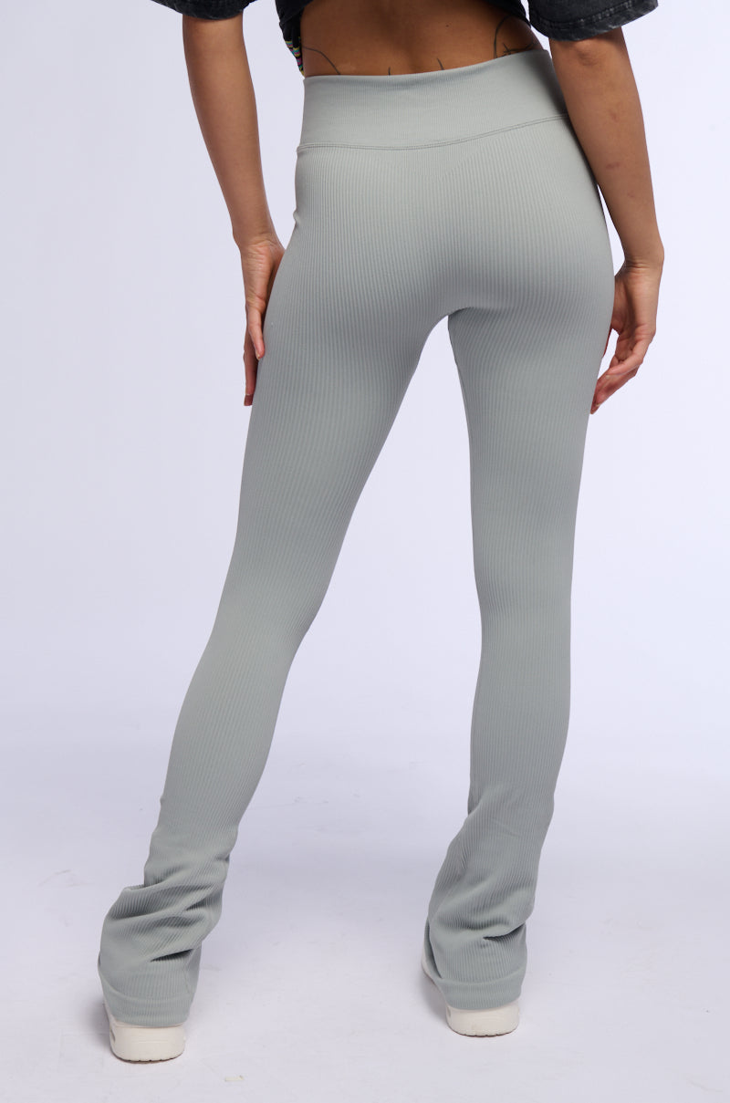 PAXTON RIBBED CROSS FRONT FLARED LEGGING IN GREY