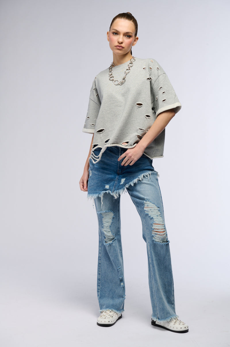 CHILL WEEKEND DISTRESSED FRENCH TERRY T SHIRT