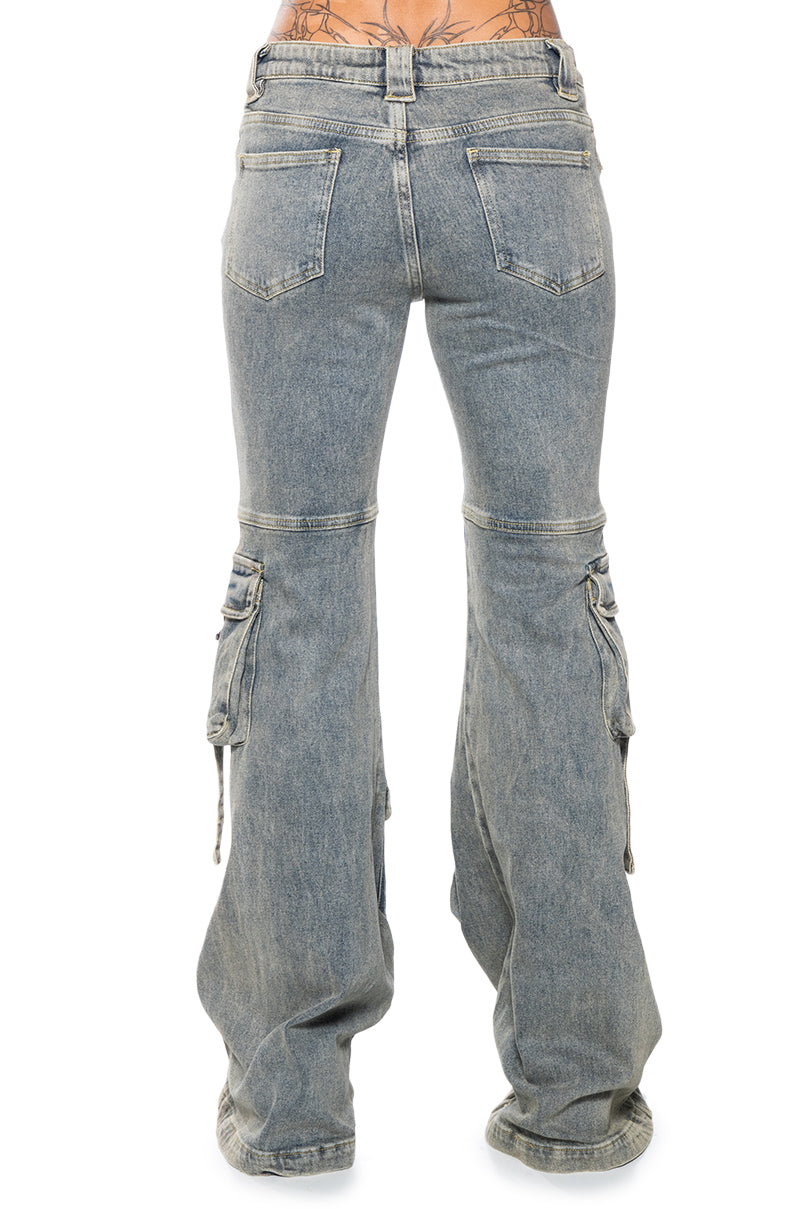 OFFICIALLY BACK LOW RISE FLARE JEANS