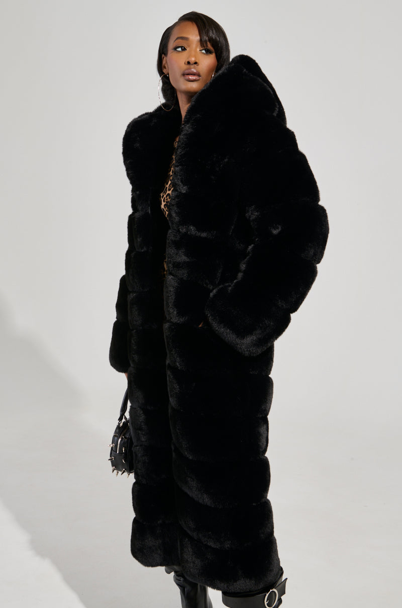 FAUX FUR PANEL HOODED TRENCH IN BLACK