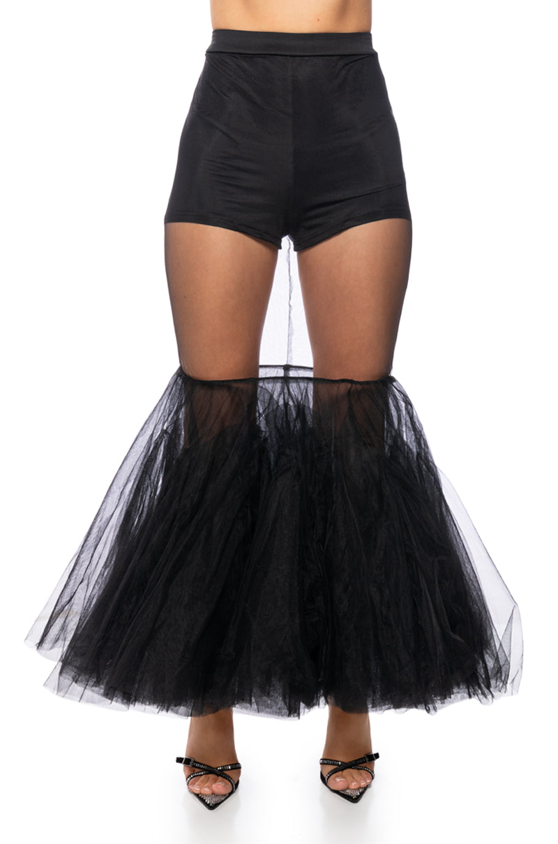 PRINCESS VIBES TULLE SKIRT IN BLACK