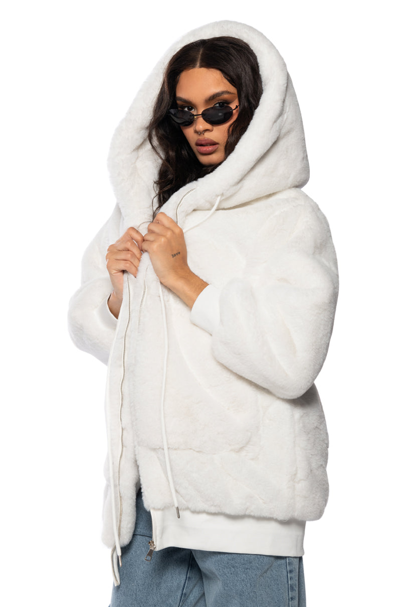 RZA LONG COMFY FAUX FUR HOODIE IN WHITE