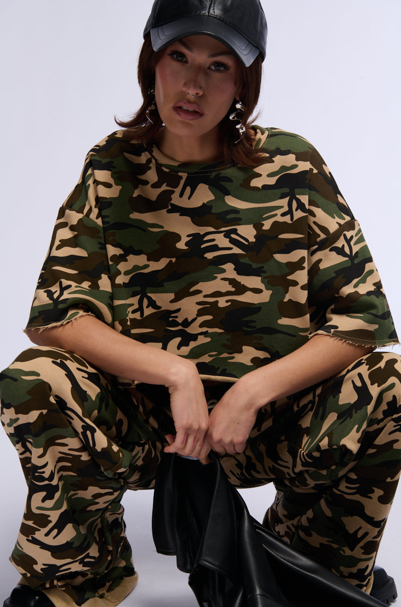 LIFT ME UP SHORT SLEEVE CAMO CROPPED SHIRT