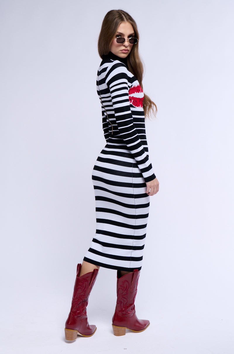 PUCKER UP KNIT MIDI DRESS