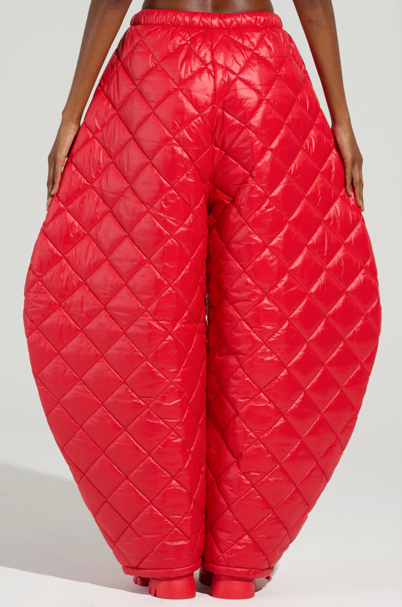 VIVI OVERSIZED PUFFER PANTS IN RED