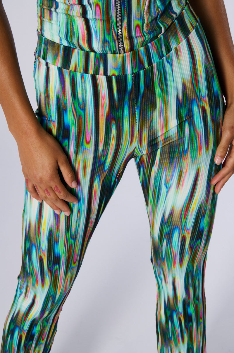 TRIPPY MULTICOLOR KICK FLARE LEGGING