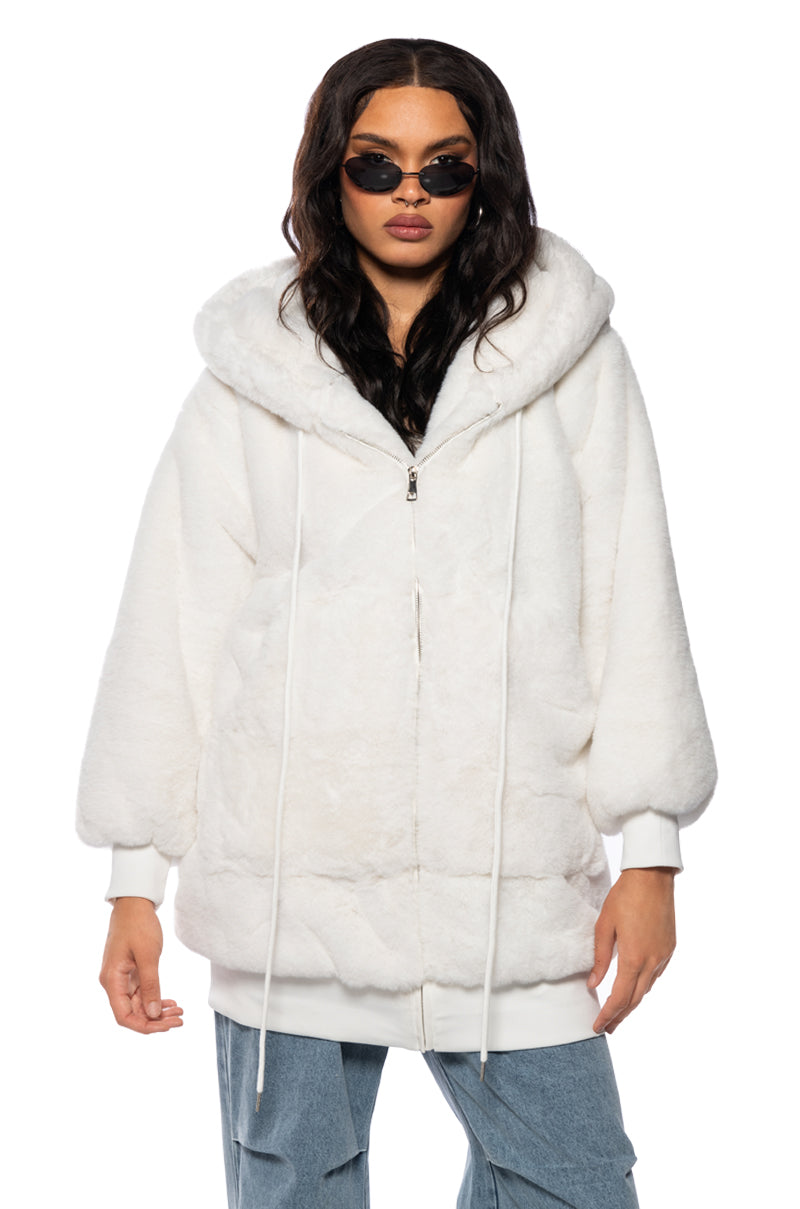 RZA LONG COMFY FAUX FUR HOODIE IN WHITE