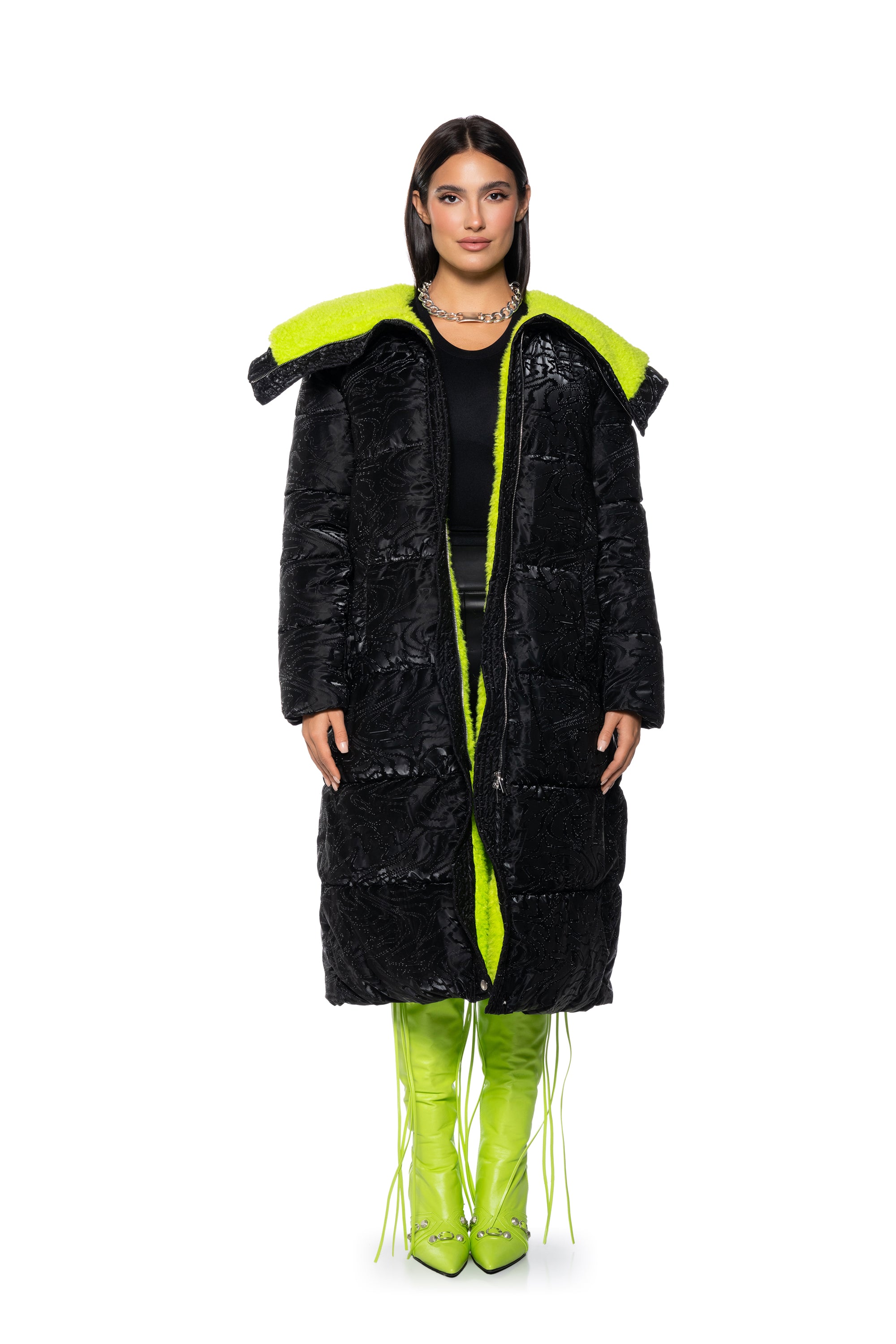 STAND OUT LONG PUFFER WITH SHERPA LINING