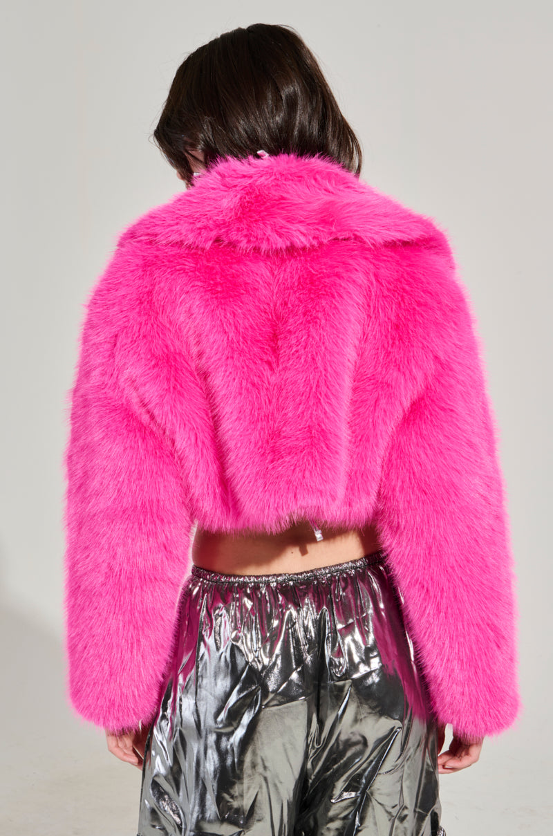 LIGHTS OUT CROPPED FAUX FUR JACKET IN PINK