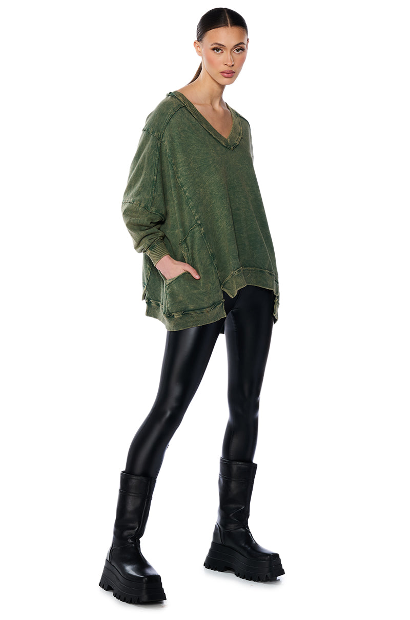 ARIA OVERSIZED V NECK SWEATSHIRT